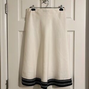 Willi Smith white linen skirt with black trim, size 4